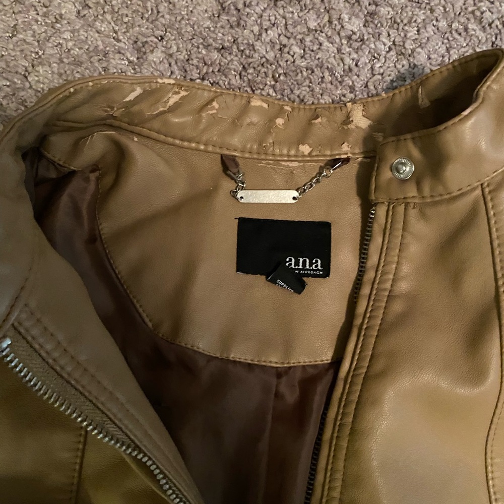 Jacket - Picture 3 of 4